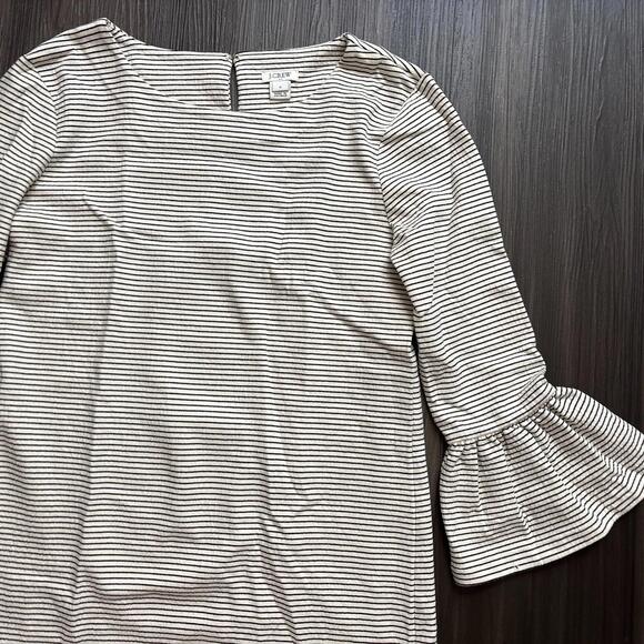 J Crew Women's Dress Gray Striped Ruffle Sleeves Size Small - Picture 8 of 8